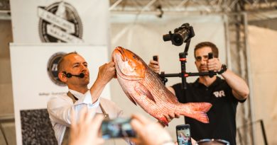 Dr. Palotás Péter. The Fishmonger. Fish Market. Budaörsi Halpiac. HOL Magazin 2022.