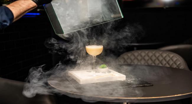 ShowRum Cocktail Bar 2023. HOL Magazin 2023.
