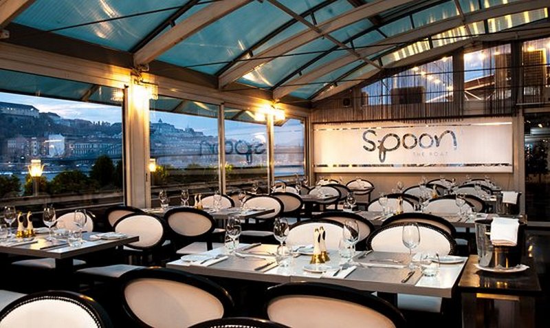 Spoon The Boat. Spoon Hajó. Étterem, rendezvényhelyszín, esküvőhelyszín. HOL Magazin 2023.