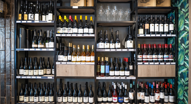 A magyar bor napja. Hogyan válasszunk bort? N28 wine and kitchen. HOL Magazin 2025.