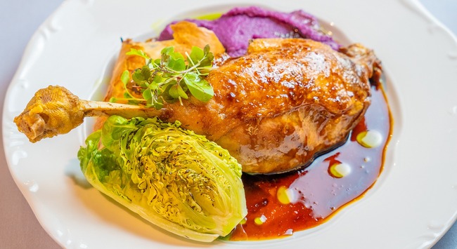 Sült libacomb a Glédában. HOL Magazin 2025.