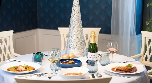 Karácsonyi elviteles. Gléda Étterem. HOL Magazin 2025.