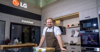 Tóth Szilárd SALT Chef az LG karácsonyi termékbemutatóján. HOL Magazin 2025.