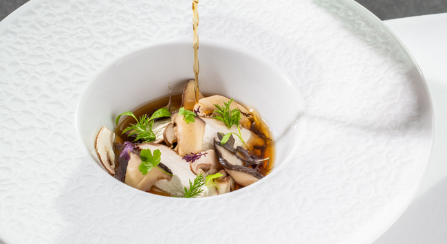 Két éves a Virtu Étterem. Lendvai Levente Chef. HOL Magazin 2025.