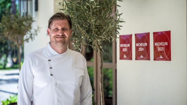 10 éves a dánszentmiklósi Botanica Étterem. Munk Tamás Chef. HOL Magazin 2026.